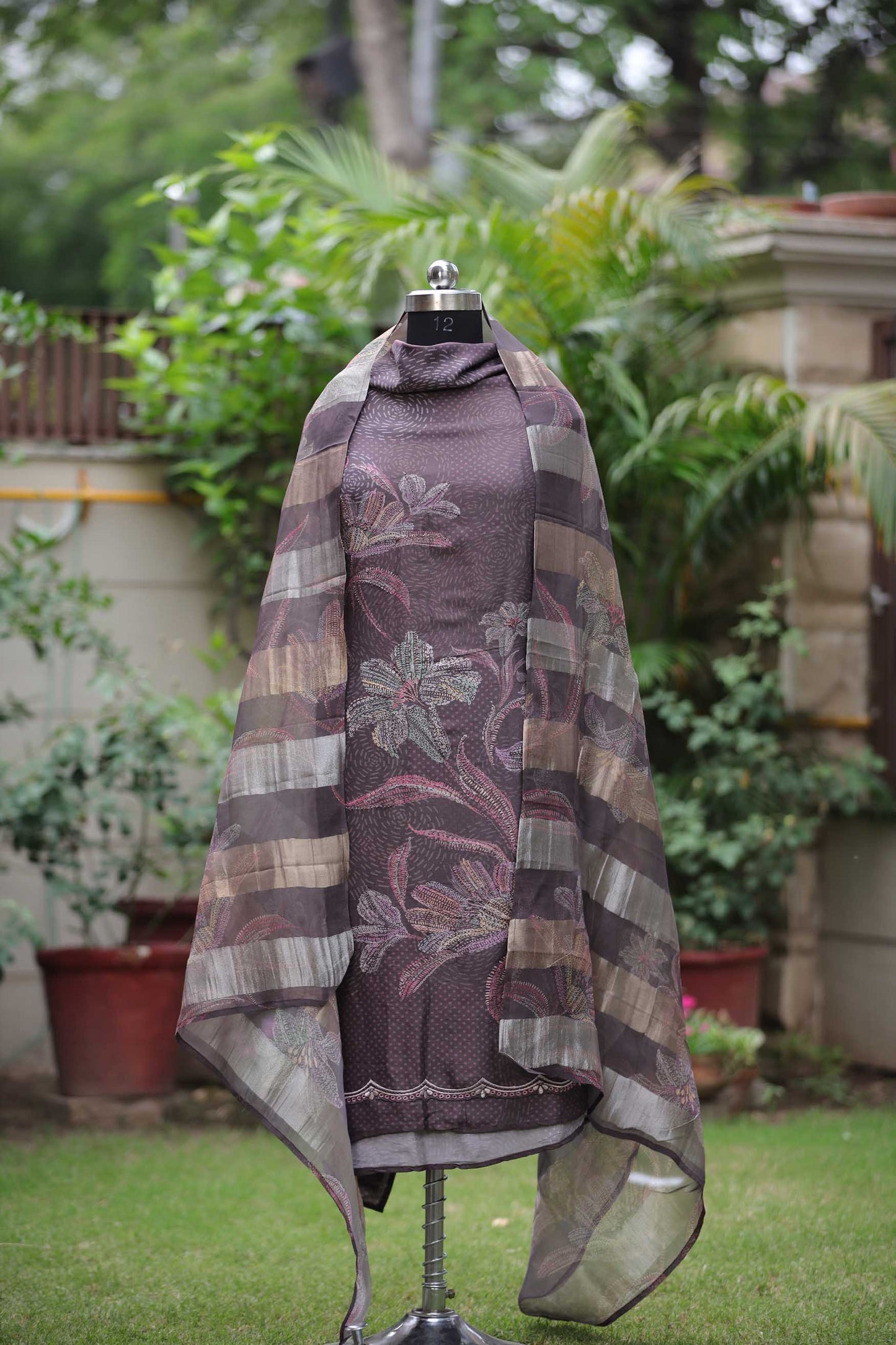MUSLIN SUIT