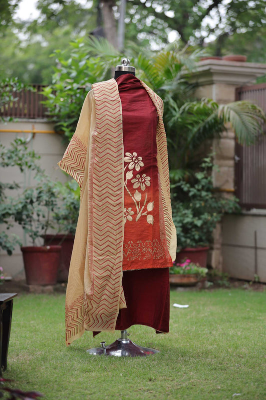 RAW SILK SUIT WITH BLOCK PRINT